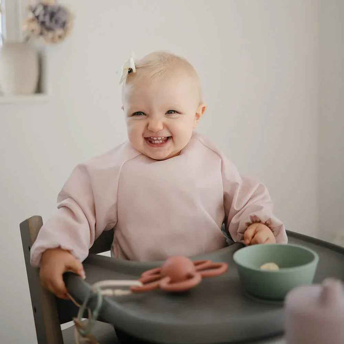 Mushie® Slinček z rokavi Blush Mushie